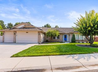 1098 E Cayman Dr, Meridian, ID 83642
