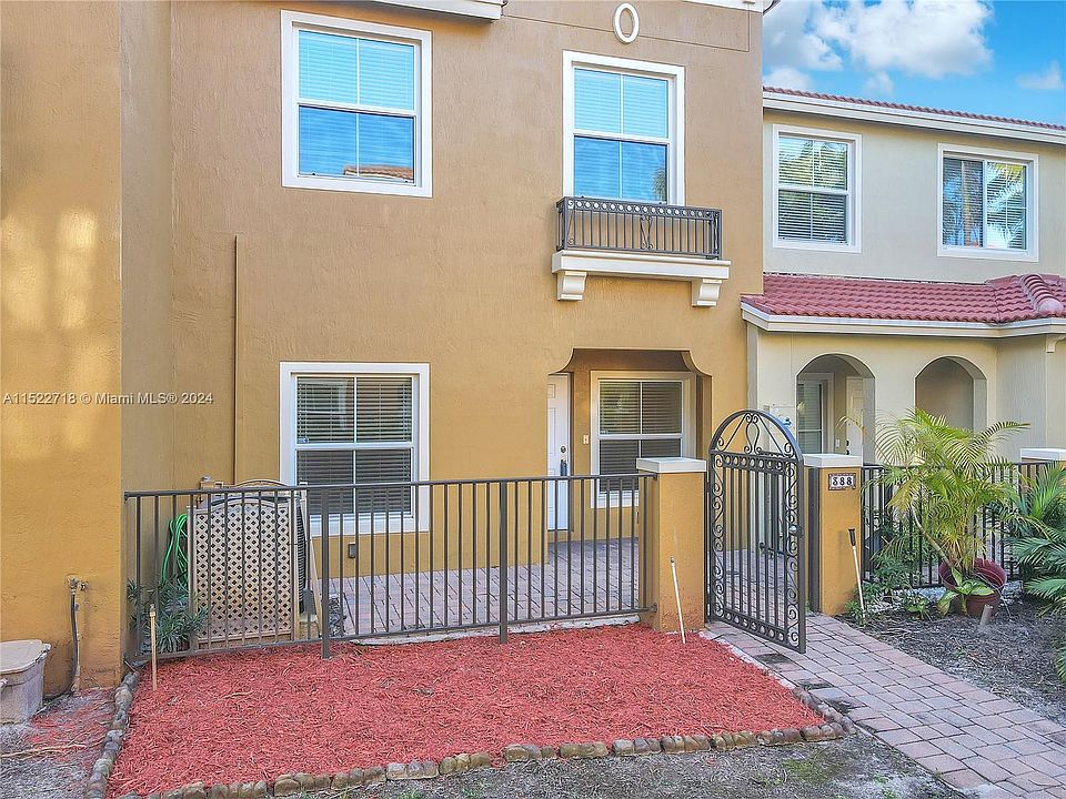 1st image of 388 Lake Monterey Cir