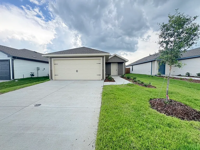 1144 Northfield Dr — Photo 20