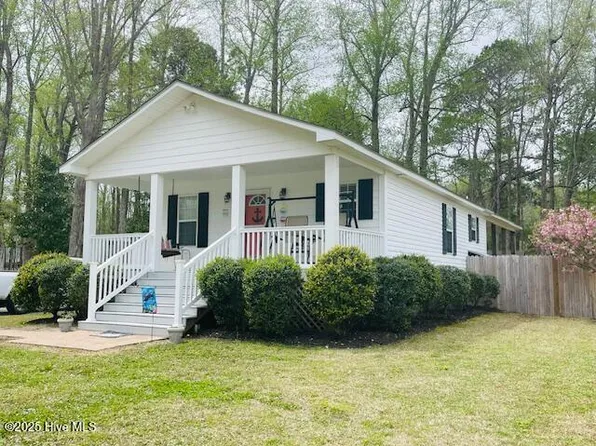 215 Old Ironsides Road, Newport, NC 28570