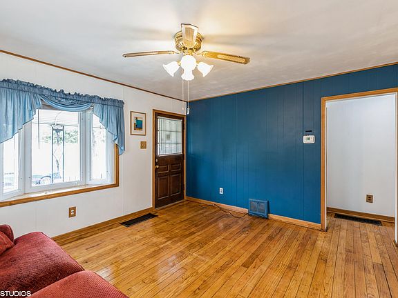 2nd image of 6811 Woodmar Ave