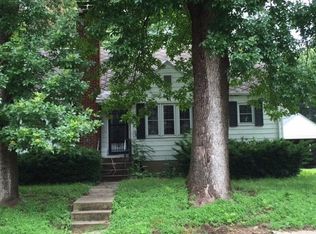 404 E Benton St, Windsor, MO 65360