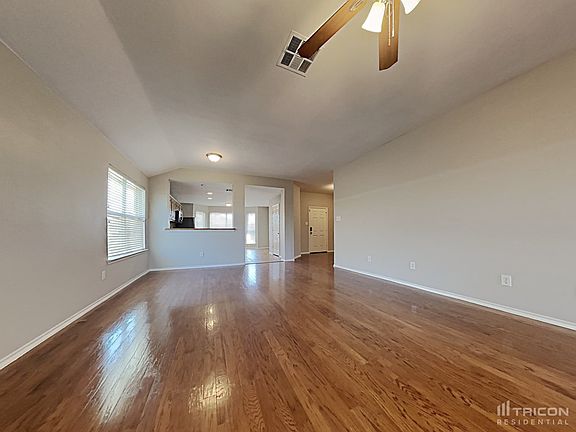 4th image of 617 Preston Dr