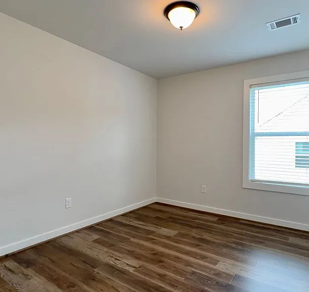 416 Jack Hampton Dr — Photo 7