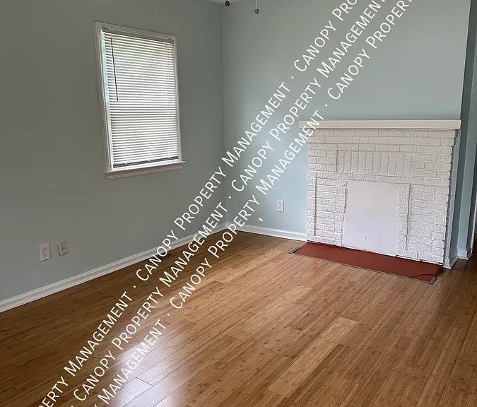 405 Roosevelt Blvd — Photo 2