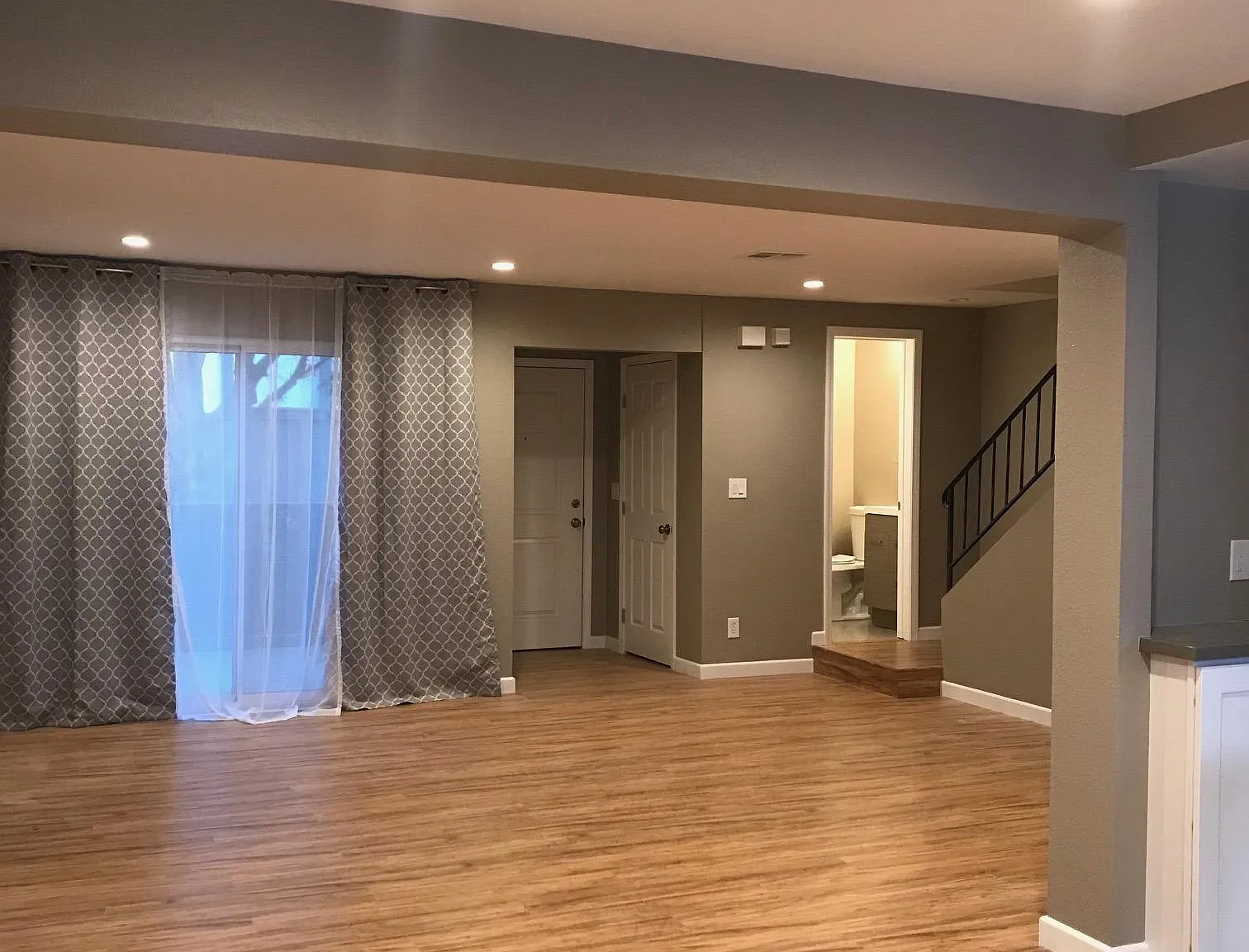 2 bed, 2.5 bath, 1203 sqft, $3,395 — Photo 3