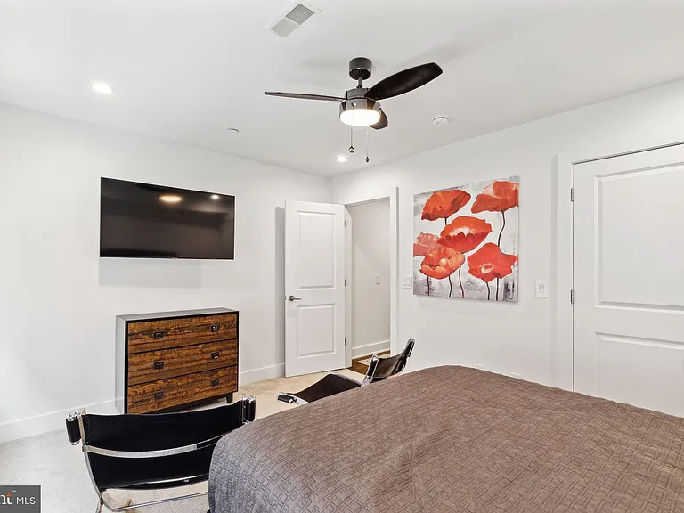 1506 N Philip St — Photo 32