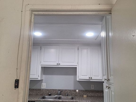 3rd image of 1159 E Cornell Ave #6