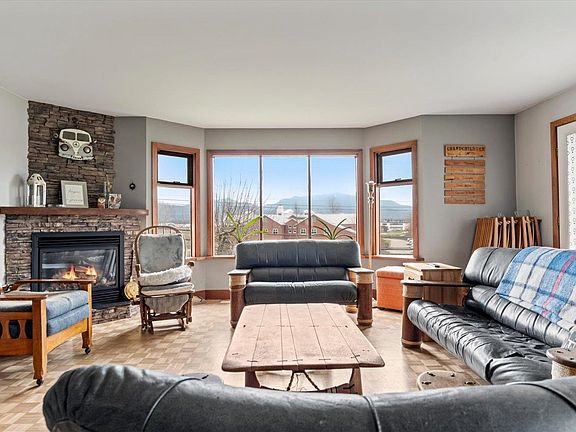 3rd image of 35317 Delair Rd