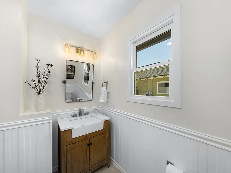 4062 Goldfinch St — Photo 45