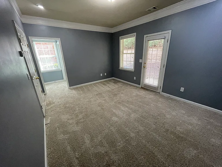 11090 Brunson Dr — Photo 32