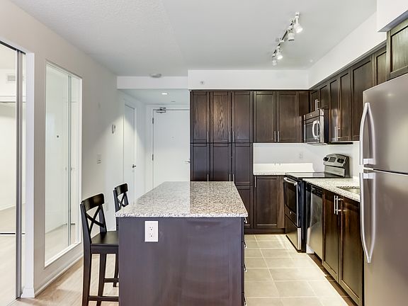 4th image of 830 Lawrence Ave W #3XX