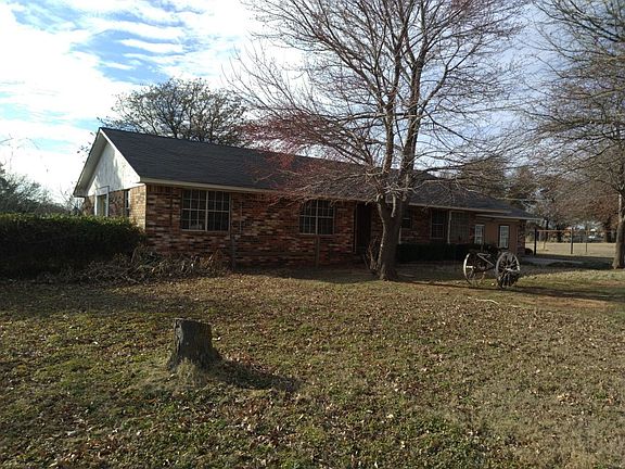 3rd image of 4807 N Douglas Blvd