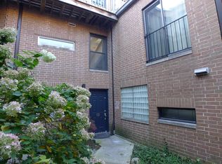 2235 N Lakewood Ave, Chicago, IL 60614
