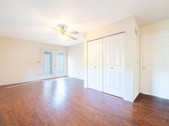5th image of 140 Foxwood Dr