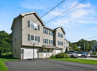 30-30 Pine Hill Rd #B, Worcester, MA 01604