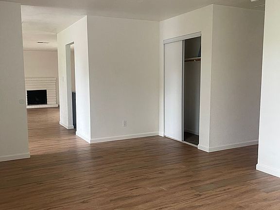 3rd image of 1768 Crestwood Cir