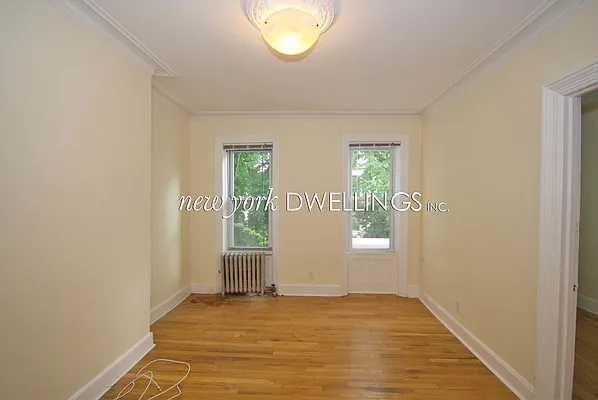 Rented by New York Dwellings LLC | media 9