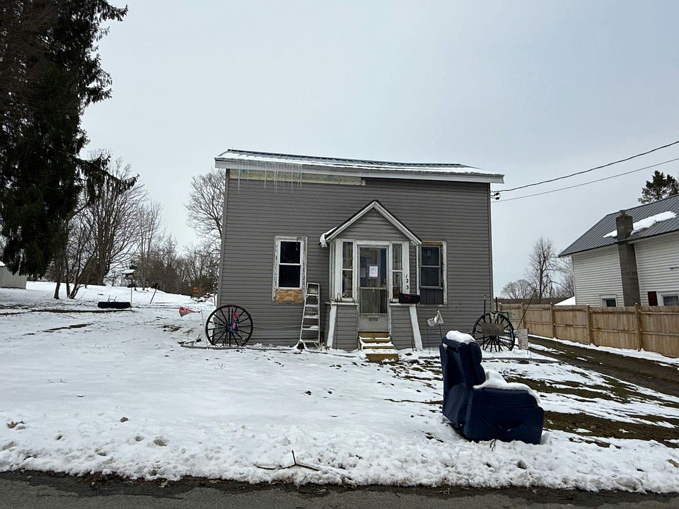 1st image of 123 W Irving St