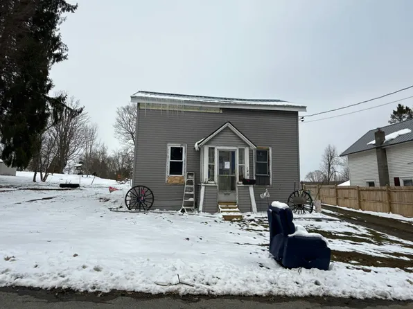 123 W Irving St, Corry, PA 16407