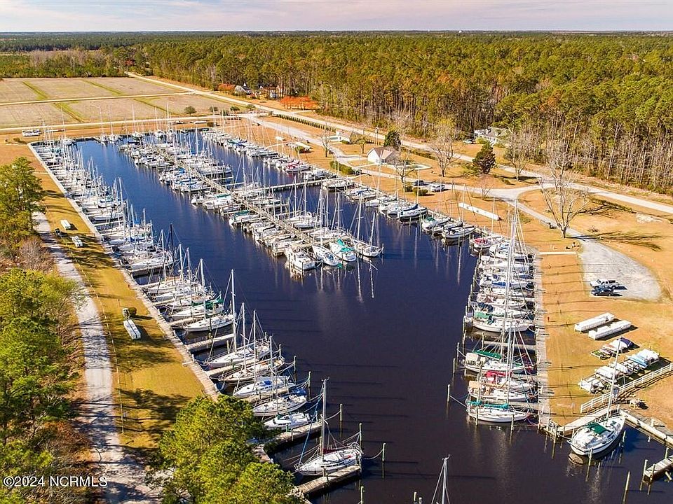 2nd image of Slip 113 Pecan Grove Marina