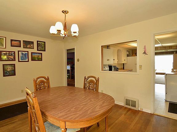 5th image of 3515 E 17th Ave