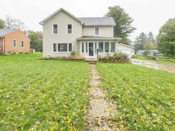 126 E North St, Dodgeville, WI 53533