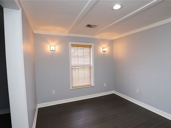 5th image of 403 N Temple St