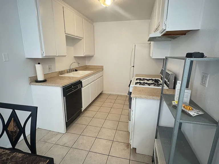 331 Newport Ave #4 — Photo 35