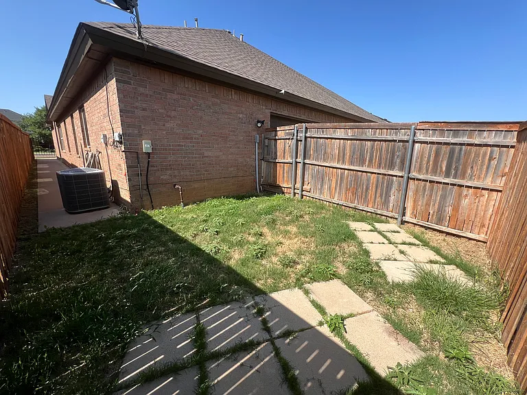 4422 105th St #A — Photo 30