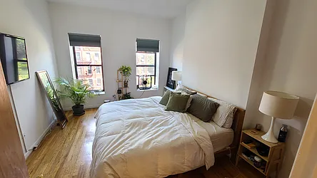 Rented by Aryeh Realty