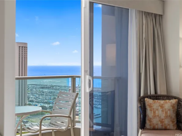 410 Atkinson Dr #2617, Honolulu, HI 96814