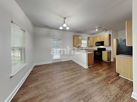 4th image of 12118 Edna Dr
