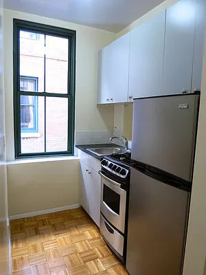 Rented by City & Suburban | media 18