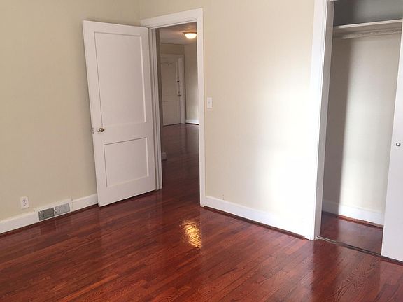 3rd image of 2206 Fairfield Ave