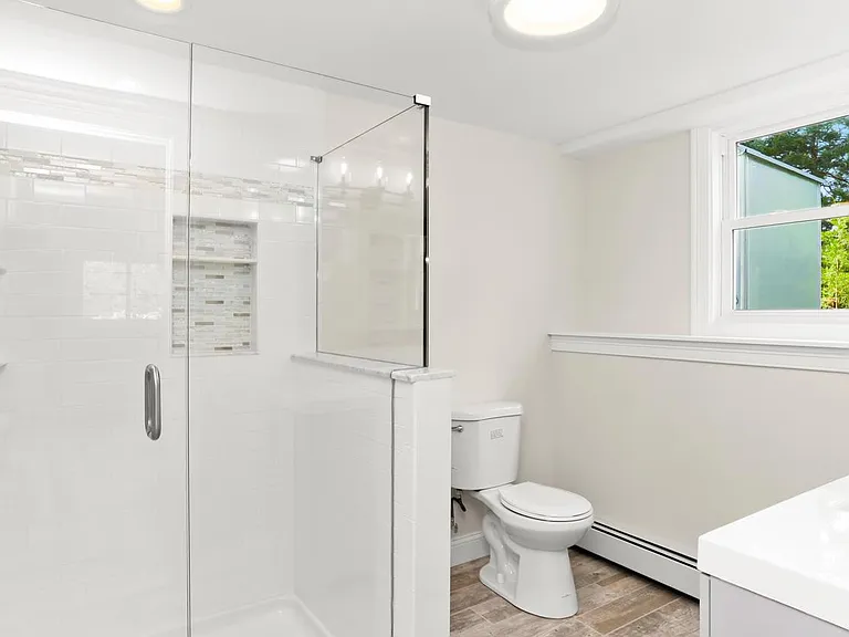 30 Dean Rd — Photo 3
