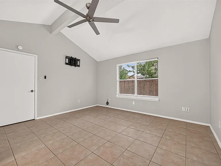 19942 Great Elms Dr — Photo 17