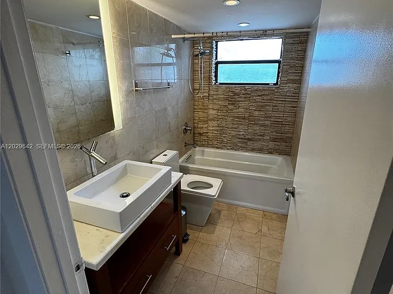 1617 Jefferson Ave #Penthouse 3 — Photo 8
