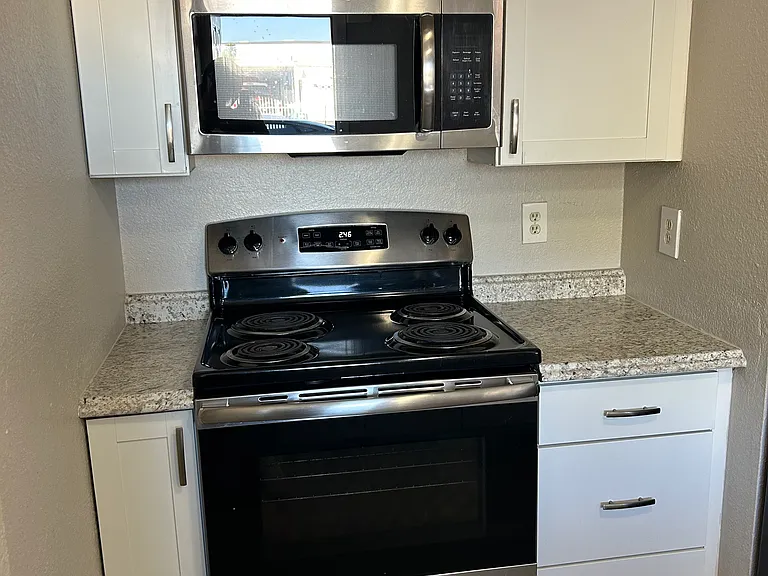 4002 W Tonto St #2 — Photo 7