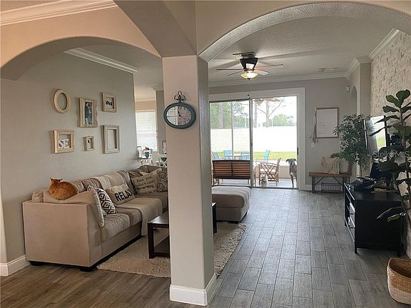 3rd image of 2644 Greenwillow Dr