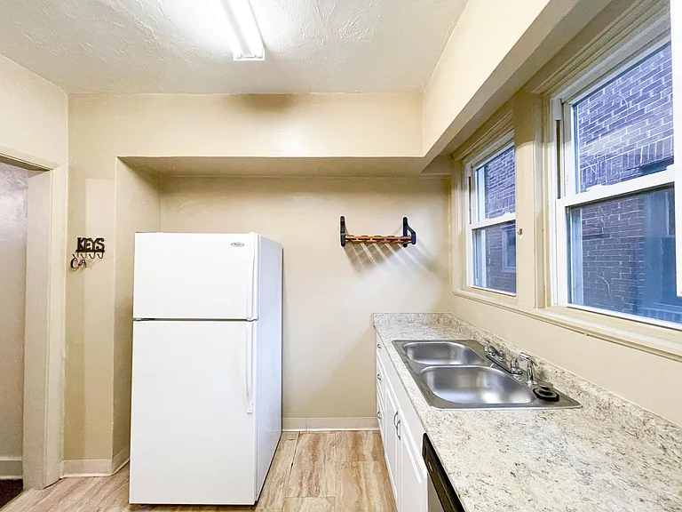 3563 Beechwood Blvd — Photo 9