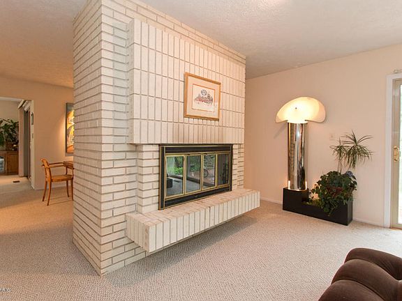 4th image of 55 Honey Creek Ave NE