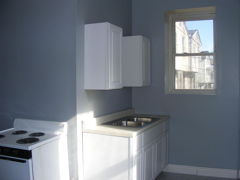 1st image of 4138 W Carter Ave