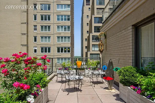 Sold by Corcoran | media 46