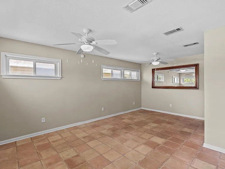 13 Lyncrest Dr — Photo 6