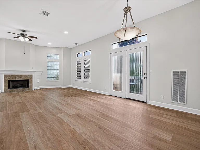 5410 Rose St — Photo 11