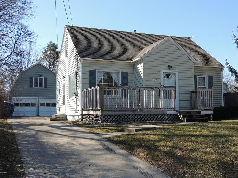 1st image of 3320 30th St SW