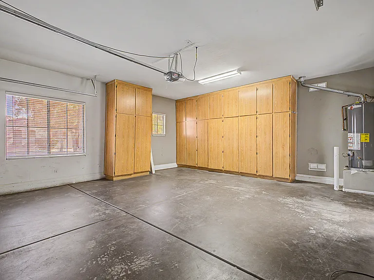17446 W Yavapai St — Photo 30