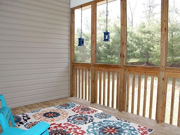 4th image of 5022 Country Cottage Ln