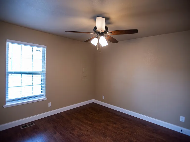 314 N Double Springs Rd — Photo 11